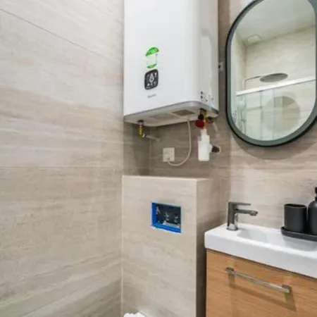 Appartamento Bright, Air-conditioned In 17